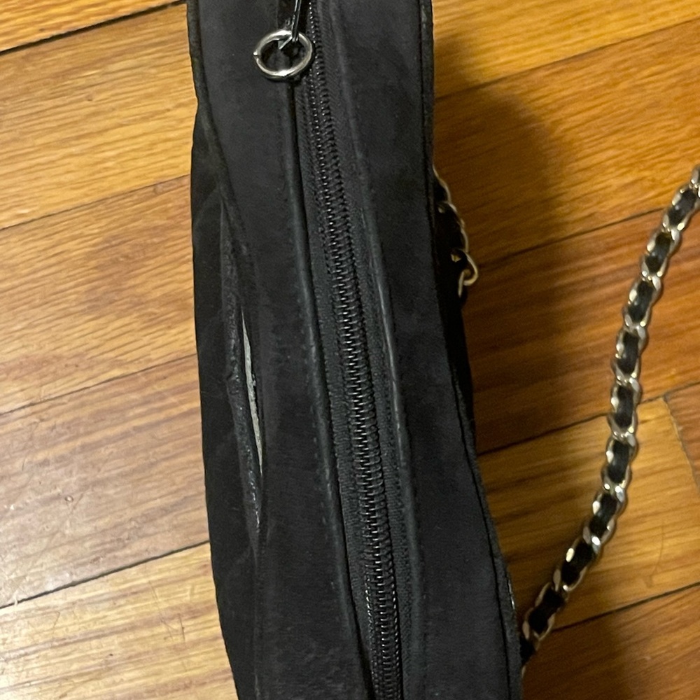CHANEL Black Quilted Bag - Picture 9 of 14